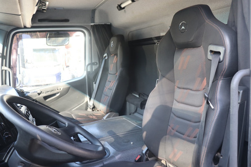 Imagem 6 de 14 de Mercedes Benz Atego 2426 Ano 2020