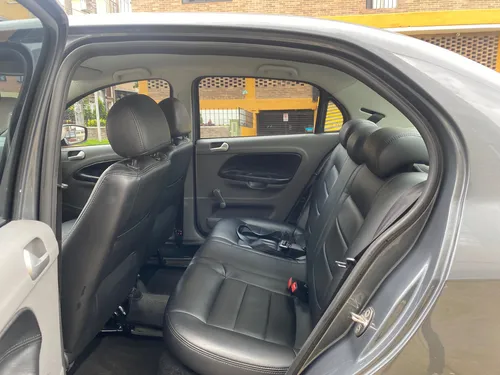 Volkswagen Voyage 1.6 Comfortline Mecanico