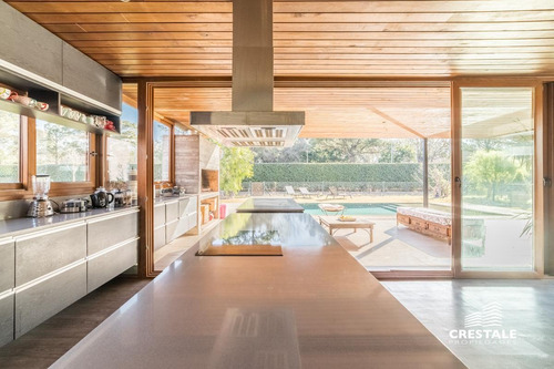 Imagen 7 de 30 de Excelente Casa 4 Dormitorios En Venta - San Sebastian