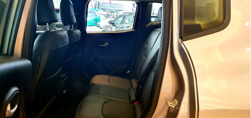Imagen 6 de 23 de Jeep Renegade Longitude 1.3 Turbo 2023+