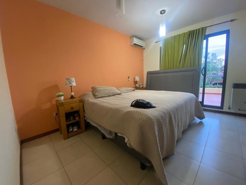 Imagen 9 de 14 de Solares San Alfonso . Casa En Venta De Categoría . Seguridad Y Entorno