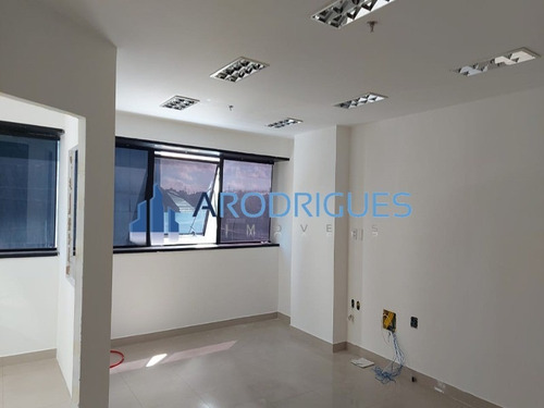 Imagem 1 de 9 de Oportunidade De Sala Comercial De Aluguel No Manhattan - Wall Street Salvador - Sa00086