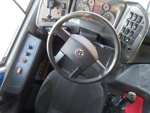 Imagem 11 de 11 de Ônibus Rodoviario Motor Dianteiro Vw. Comil 13/13 46 Lug