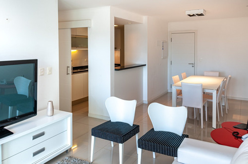 Imagen 8 de 30 de Venta , Wind Tower, 2 Dor. (ref: Lij-1412)