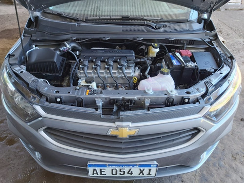 Chevrolet Onix Plus Joy 2020 Gris