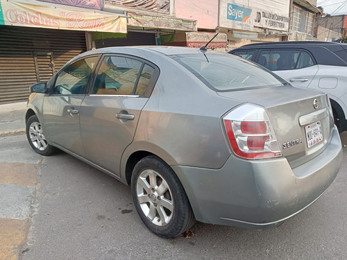 Nissan Sentra 2.0 Emotion 6vel Ee Mt