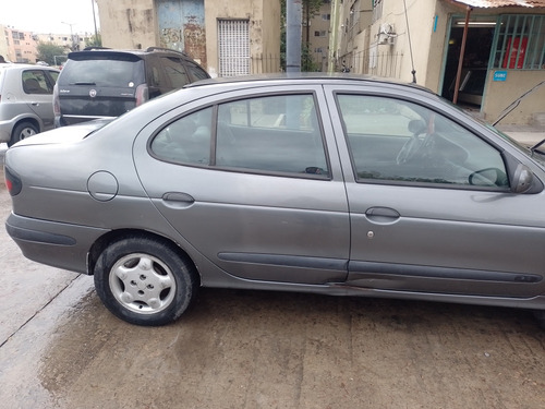 Renault Megane 2.0 Rxe