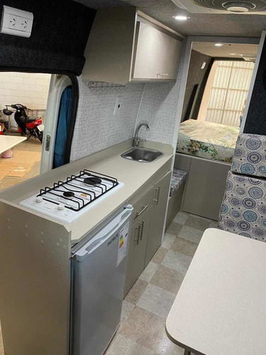 Imagen 14 de 16 de Mercedes Benz Sprinter 413 Motorhome
