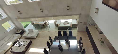 Hermosa Residencia Con Acabados De Lujo