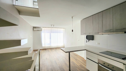 Vende Triplex En Providencia, Excelente Inversión