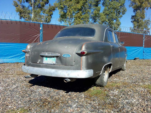 Imagen 7 de 15 de Ford Custom Sedan