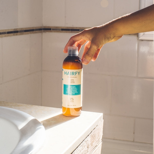 Imagen 4 de 10 de Hairfy - Shampoo Anticaída - Biotina + 14 Activos - 300ml