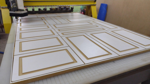 Imagen 2 de 8 de Puertas Frentes Cocina Pantografiadas Routeadas Molduradas