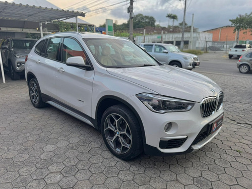 BMW X1 2.0 Sdrive20i X-line Active Flex 5p