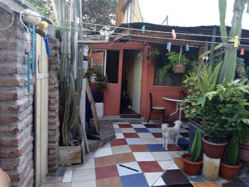 Casa En Venta De 4 Dorm. En Estación Central
