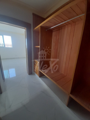 Imagen 17 de 25 de Casa Moderna De 2 Nivelesen Venta Con Terrazas Y Cocina Equipada, Santiago (jpc-221)