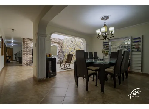 Casa En Venta En Laureles,medellín