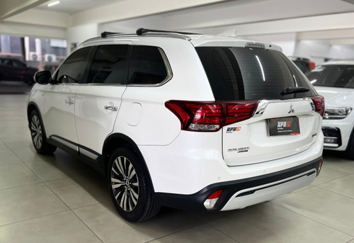 Mitsubishi Outlander 3.0 MIVEC V6 GASOLINA HPE-S AWD AUTOMÁTICO