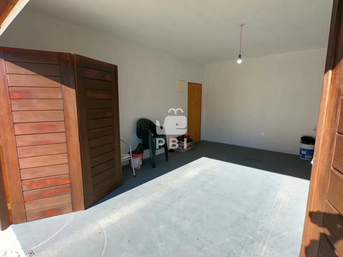 Casa 3 Dormitorios En Club Del Lago, Punta Ballena - Ref : Pbi2327