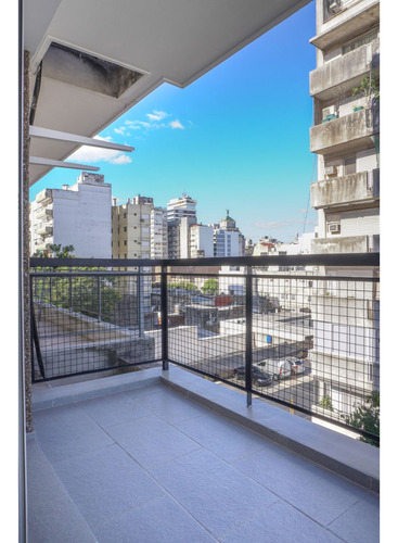 Venta. Departamento 2 Dormitorios. Reciclado A Nuevo.