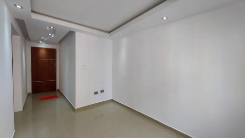 Imagen 4 de 14 de Apto En Venta Monte Mayor88mts Alexandra Ramírez 04147041922