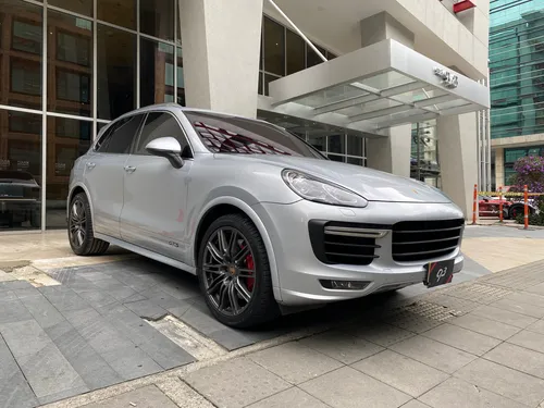 Porsche Cayenne Gts