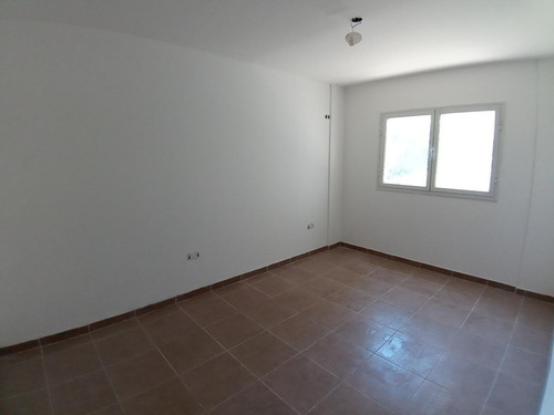 Imagen 7 de 10 de Venta - San Vicente - 1 Dorm Frente A Plaza Lavalle