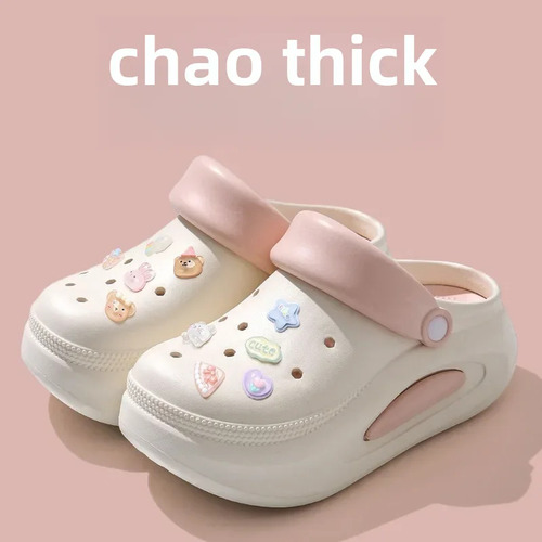 Zapatos Con Agujeros De Dibujos Animados De Fondo Grueso Par