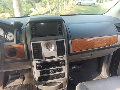 Chrysler Town E Country