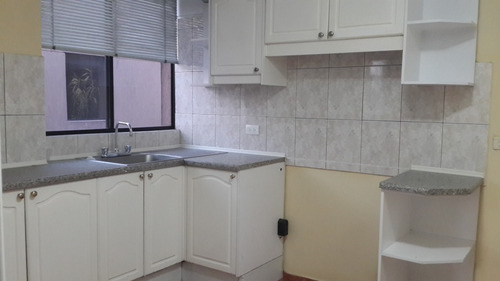 Eloy Alfaro Y Nogales. Arriendo Departamento 2 Dormitorios Con Parqueadero Cubierto. Cerca Udla Y Ecopark.