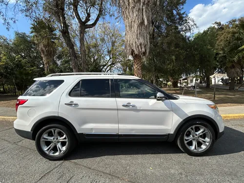 Ford Explorer 4.0 Limited V6 Sync 4x2 Mt