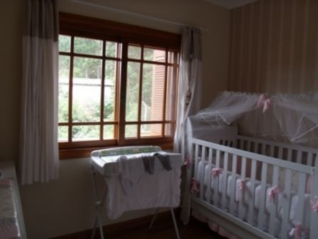 Casa Em Vila Nova Com 3 Dormitórios - Mi8525