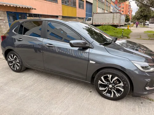 Chevrolet Onix 1.0T Premier Hatch At
