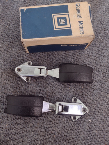 Trinco Dobradiça Basculante Gm Chevette 73/82 Original Par