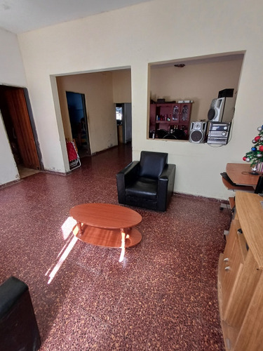 Vendo U$s 30.000 Casa Acebal/ C. Calderón 3 Dormi Fondo,coch