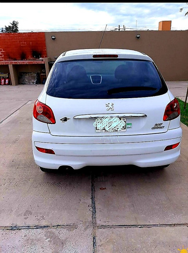 Peugeot 207 2013 1.4 Allure 75cv