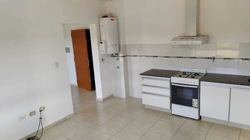 Departamento 1 Dormitorio Con Cochera Urquiza 674 Dueño
