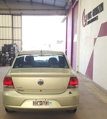 Volkswagen Voyage 1.6 Highline 101cv