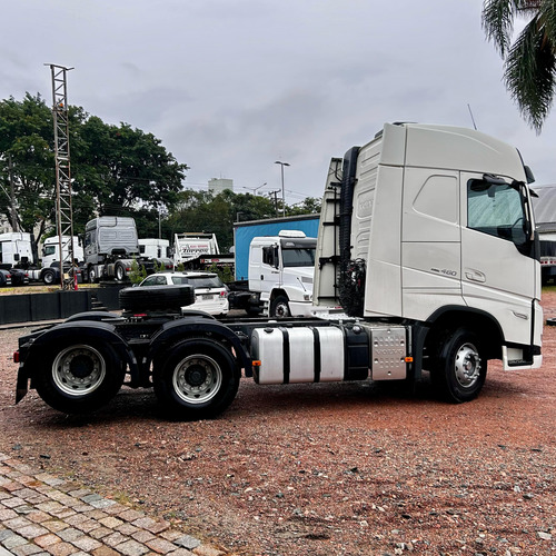 Volvo Fh 460 2022 6x2 - Transporte De Combustíve
