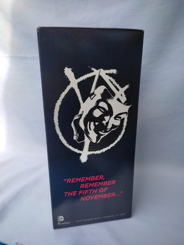 Imagen 5 de 7 de Set Libro Cómic Y Máscara V For Vendetta En Ingles