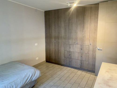 Primer Piso, Balcón Con Altura De Segundo Piso