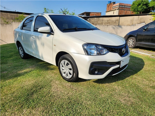 Toyota Etios 1.5 X PLUS SEDAN 16V FLEX 4P MANUAL