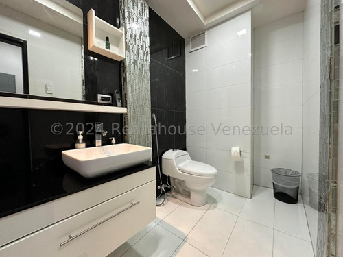 Edificio Comercial En Venta Cinco Niveles Oficinas Equipadas Deposito Amplio Estacionamiento Zona Centro Maracay Estef 25-1091