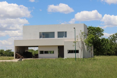 Imagen 7 de 12 de Excelente Casa A Estrenar De 3 Dorm. - Barrio Las Carolinas