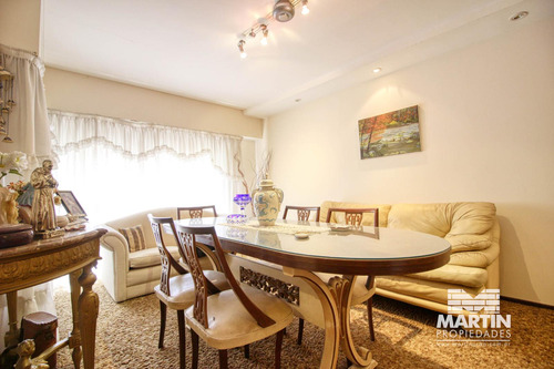 Casa 5 Amb En 3 Plantas Con Jardín Y Playroom - La Lucila