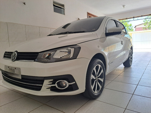 Volkswagen Voyage 1.0 Trendline Total Flex 4p 75 hp