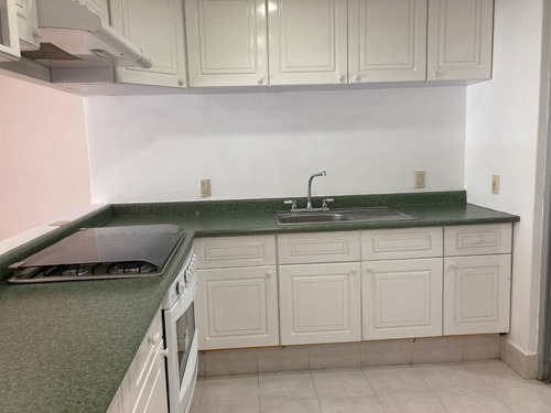 Imagen 3 de 10 de Venta Hermoso Y Amplio Departamento En Portales Sur