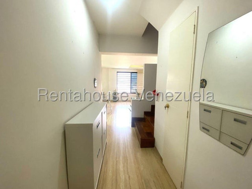 Apartamento En Alquiler Los Naranjos #25-21404