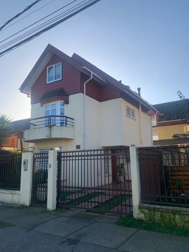En Venta Casa 3 Pisos Sector De Excelente Contectividad
