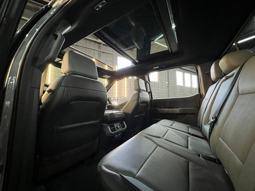 Ford F-150 Lightning 5.4 V-8 2p 2023